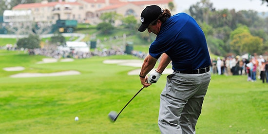 A clinic by Phil Mickelson opened the author's eyes to the distance issue<br>(PGA Tour photo)
