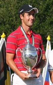 -- photo Golf SE