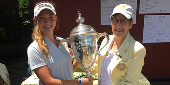 Calynne Rosholt and WSGA President Janie Carpenter (WSGA photo)
