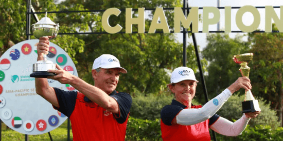 James Lavender and Sue Wooster (Vietnam Golf Association Photo)