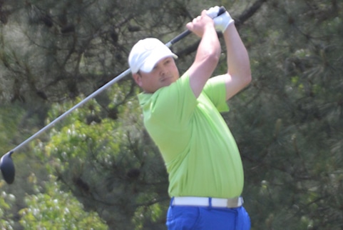 Marcus Grumbles and teammate Garland Ferrell among teams in quarterfinals <br>(scgolfclub.com photo)</br>