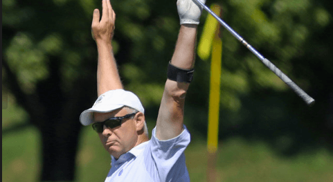 Rodney Stillwell celebrates his first hole eagle <br>(Photo Courtesy of Staten Island Advance/Hilton Flores)
