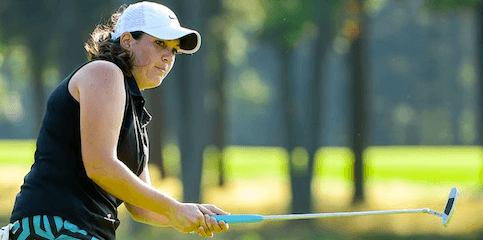 Julia Potter watches a putt on the first day of the U.S. Women's Mid-Amateur <br>(USGA Photo)