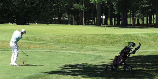 The flag tells the story of the wind at Monroe GC (MIC photo)