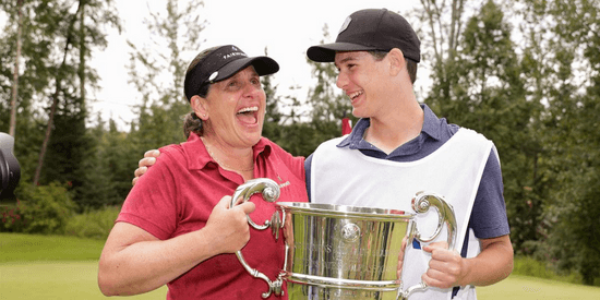 Shelly Stouffer (L) and her son Brett (USGA/Steven Gibbons)