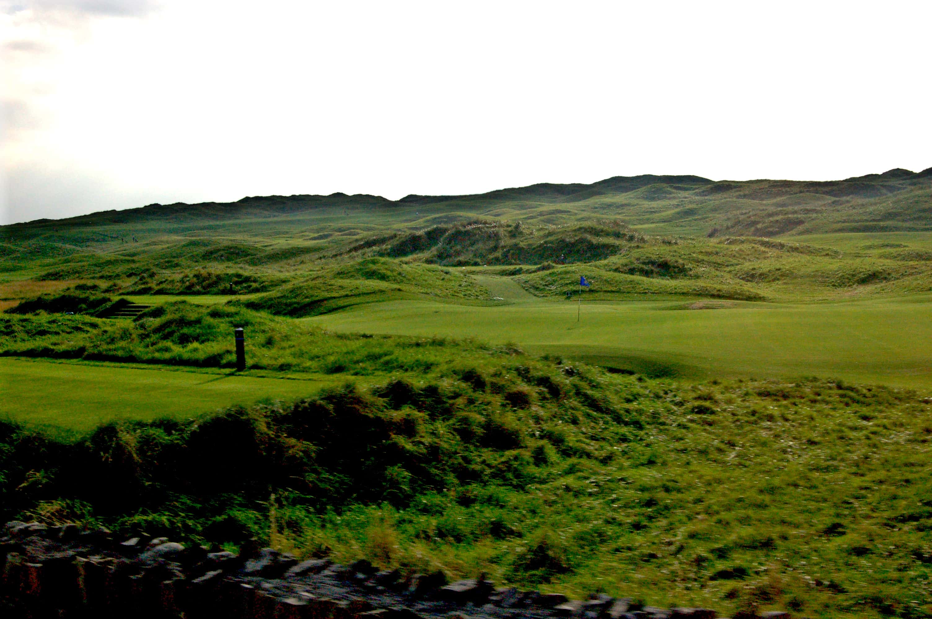 The Old Course runs west of the Liscannor Road, through the dune ridges that have shaped Lahinch since 1892.