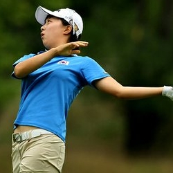 Hyo-Joo Kim hits an approach shot. (Golfweek Photo)