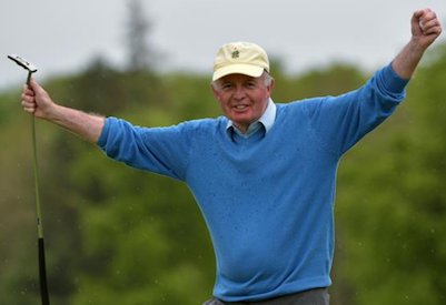 Tom Cleary raises his arms in victory at Irish Seniors Amateur <br>(Photo courtesy of Cashman Photography)</br>