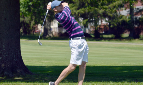 Brian Ahern takes a swing at Wethersfield Country Club <br>(CTGA Photo)</br>
