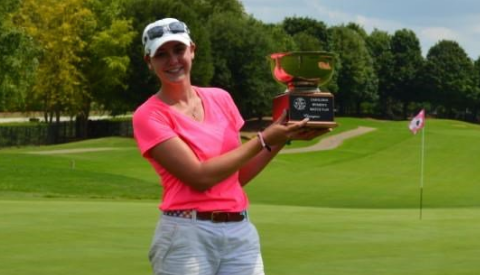 Cecily Overbey with Carolina Women's Match Play trophy <br>(Carolina's Golf Association Photo)</br>