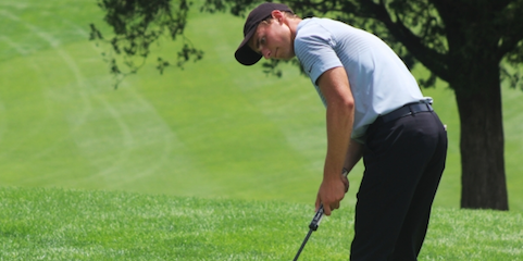 Timothy Hildebrand watches putt at Indiana Open <br>(IGA Photo)</br>