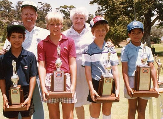 Recognize anyone? Tiger Woods (far rt) stands next to Chris Riley