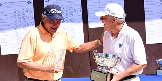 Steve Golliher, right, accepts the trophy (TGA photo)