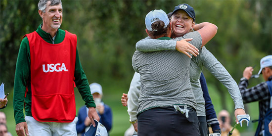 Katrina Prendergast (facing) and Ellen Secor celebrate their win (USGA photo)