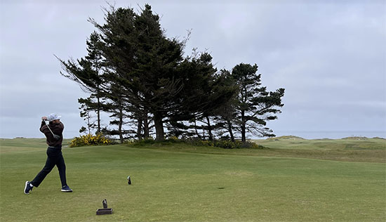 Two Man Links at Bandon Dunes: team Phillips takes 3-shot lead